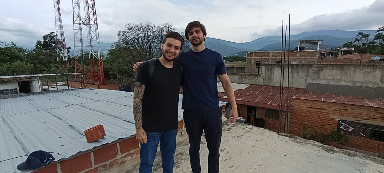 Brasileiro entra na Venezuela disfarçado para gravar documentário e acaba detido: ‘Ali começou o inferno’