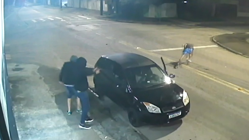 Homem  alvo de atentado com mais de 20 tiros em Curitiba — Foto: Polcia Civil do Paran