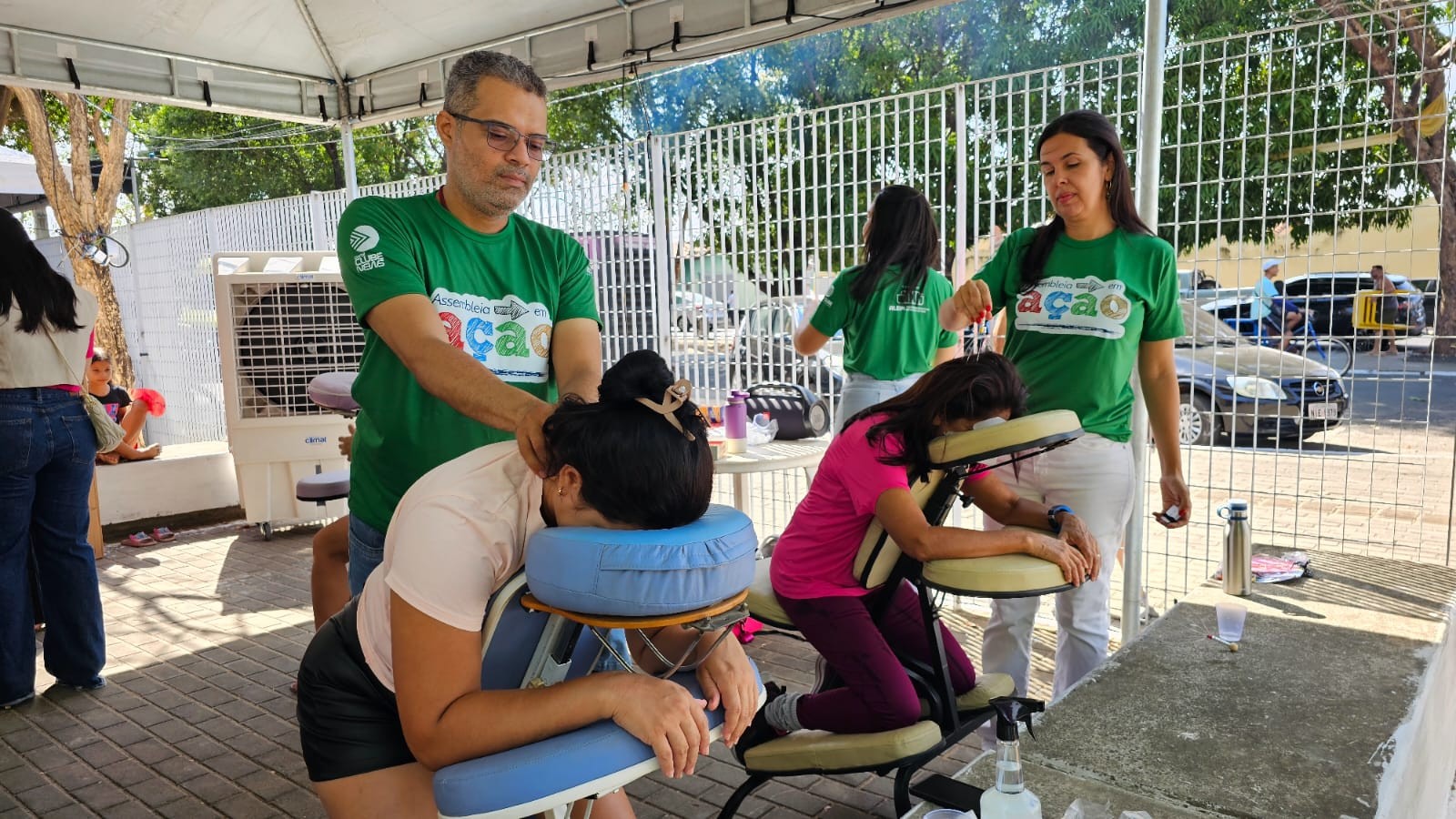 Assembleia em Ação: serviços gratuitos de beleza e bem-estar colaboram com qualidade de vida, afirma profissional