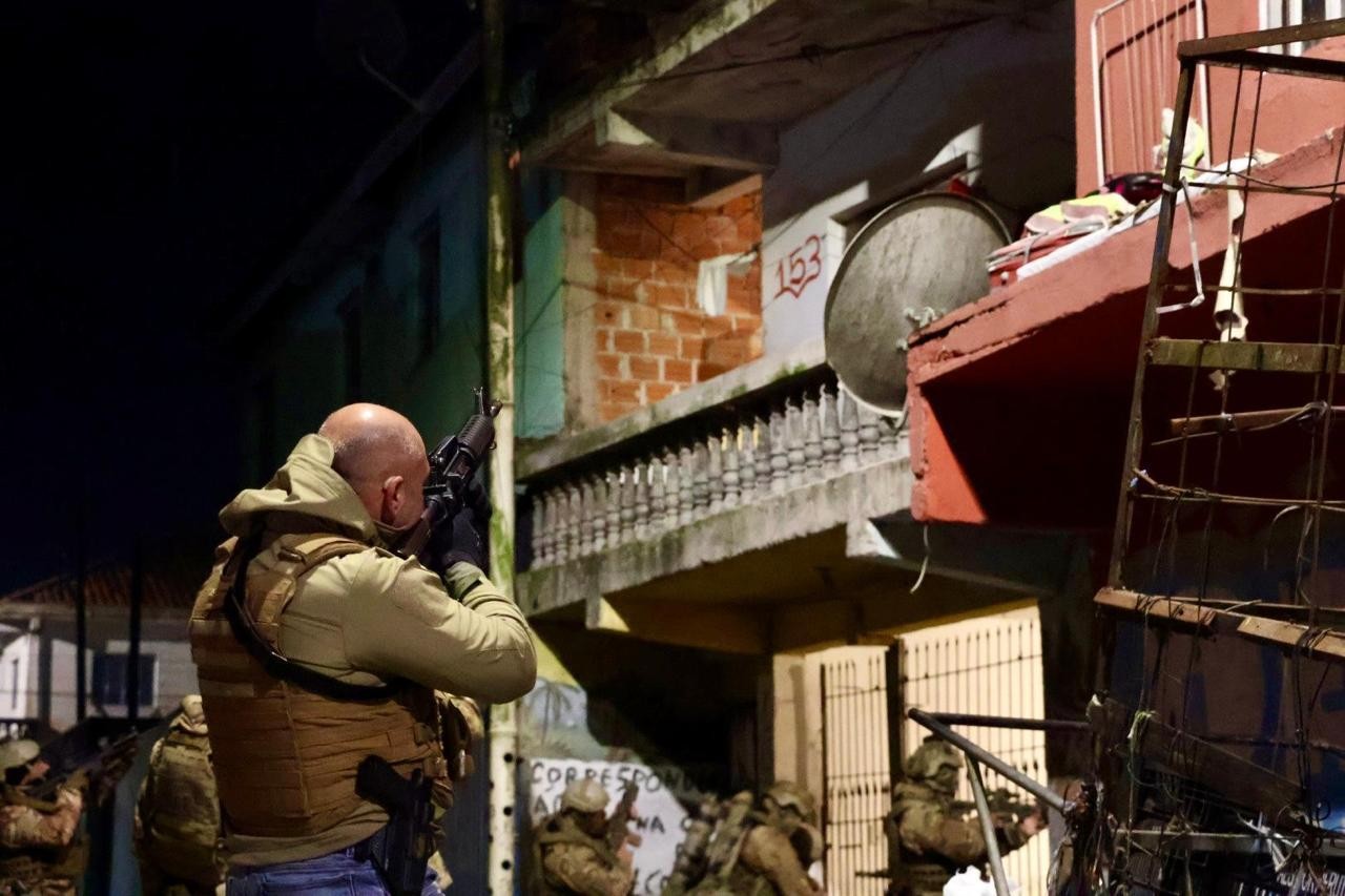 Operação policial prende 50 por tráfico em Curitiba