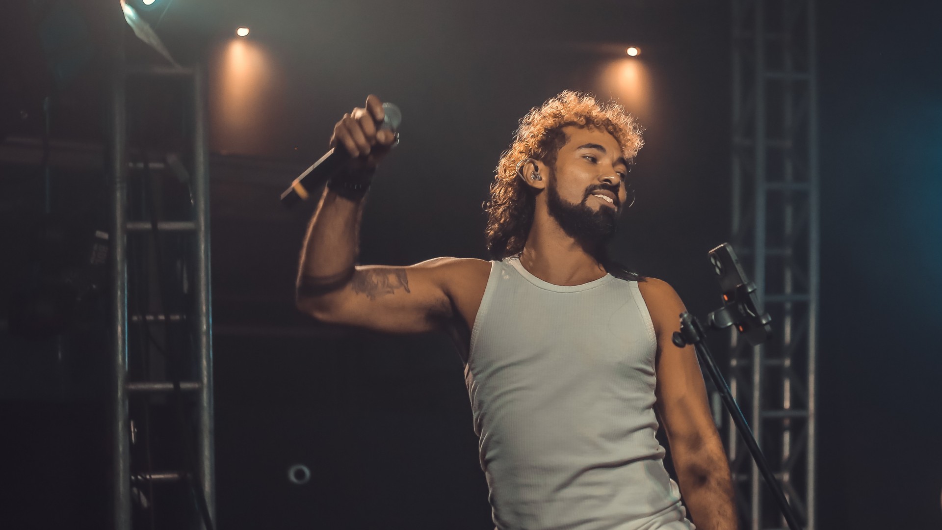 Cantor paraense Davi Leão morre em Curitiba 