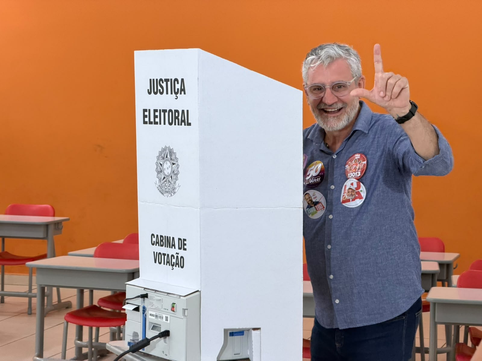 Prof. Witer Naves (PSOL) vota em Palmas