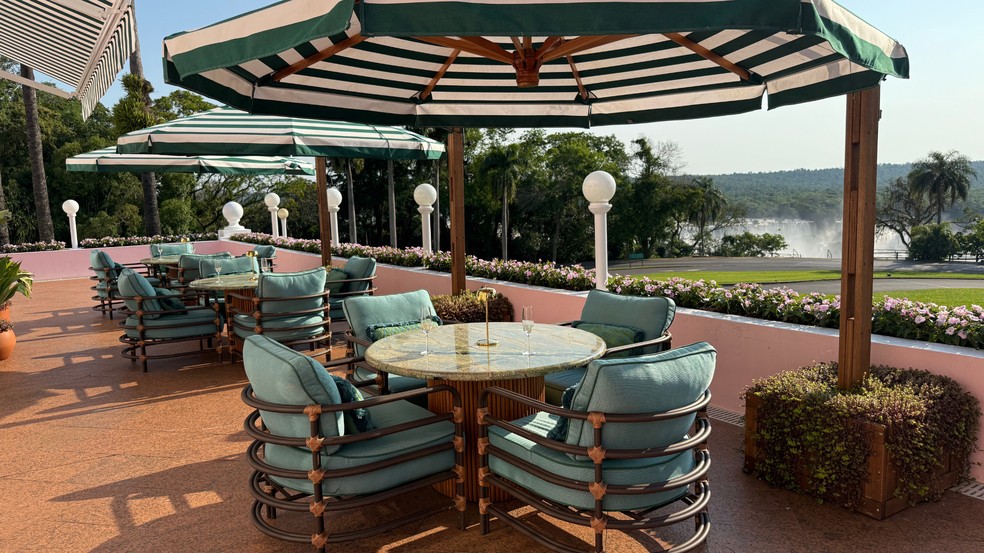 Terraço do restaurante Y é aberto ao público, com descontos para moradores de Foz do Iguaçu — Foto: g1 Paraná