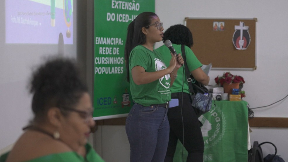 Professores da Rede Emancipa fazem aulão no Pará. — Foto: Reprodução/Profissão Repórter