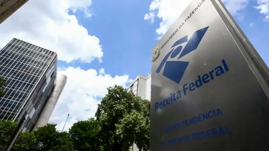 Receita intensifica fiscalização e suspende CNPJs de lojas que vendem cigarro eletrônico