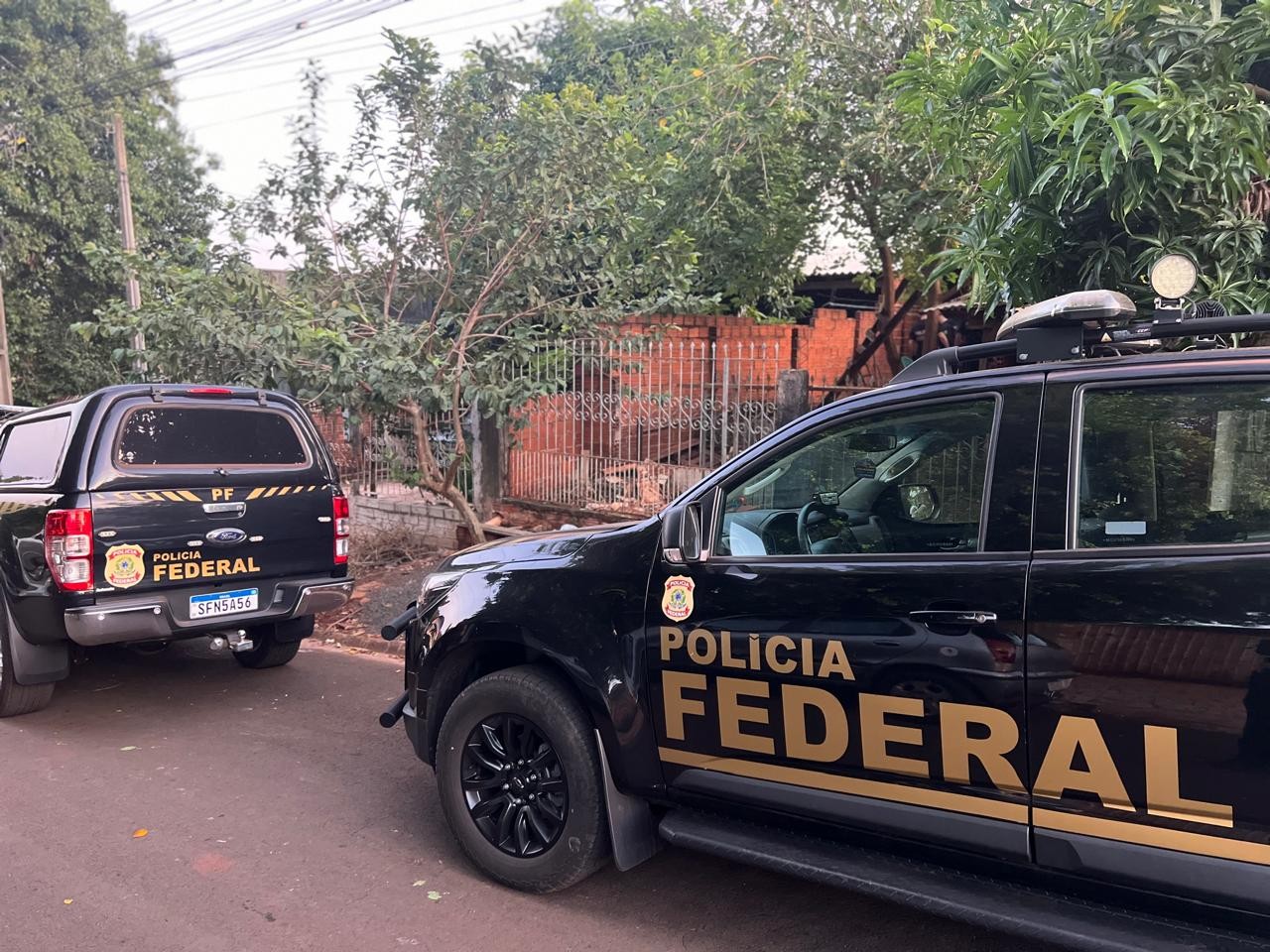 Jovem de 23 anos é preso suspeito de armazenar arquivos de abuso sexual contra crianças, em Foz do Iguaçu 