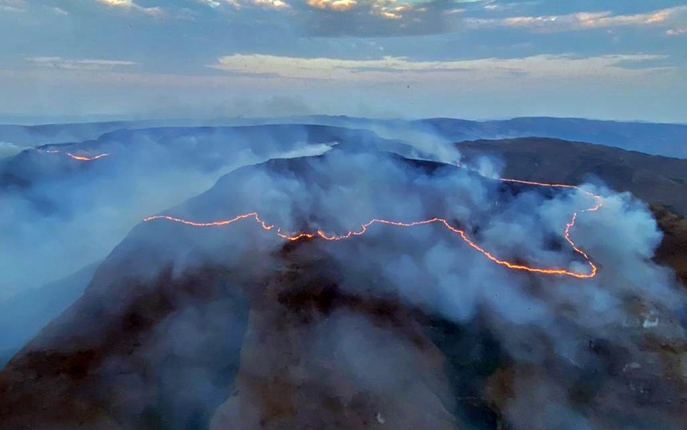 Incêndio destrói 1,7 mil hectares de vegetação no Parque Estadual da Serra da Boa Esperança — Foto: Corpo de Bombeiros