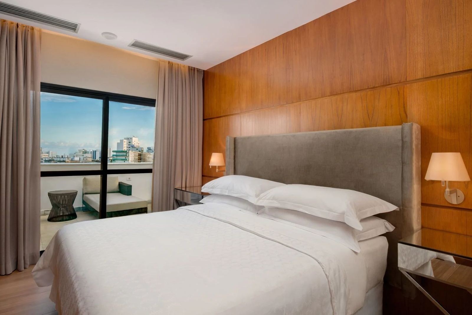 Réveillon 2026: confira hospedagens luxuosas para a virada do ano em Salvador