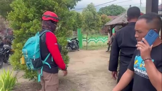 Resgate por Juliana Marins, brasileira que caiu em vulcão na Indonésia, ganha reforço de alpinistas