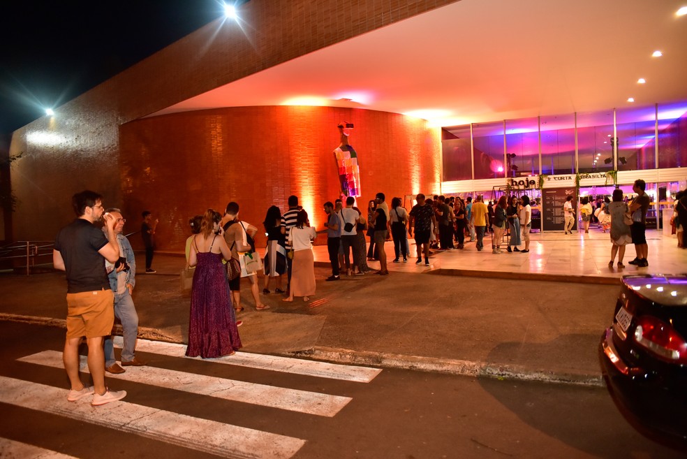 Entrada do Festival de Curta-Metragem em Brasília — Foto: Thiago Sabino