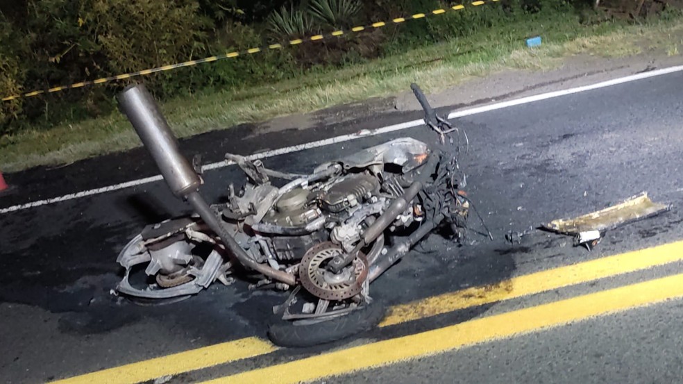 Motociclista morre em Barueri após batida com ônibus - Jornal de