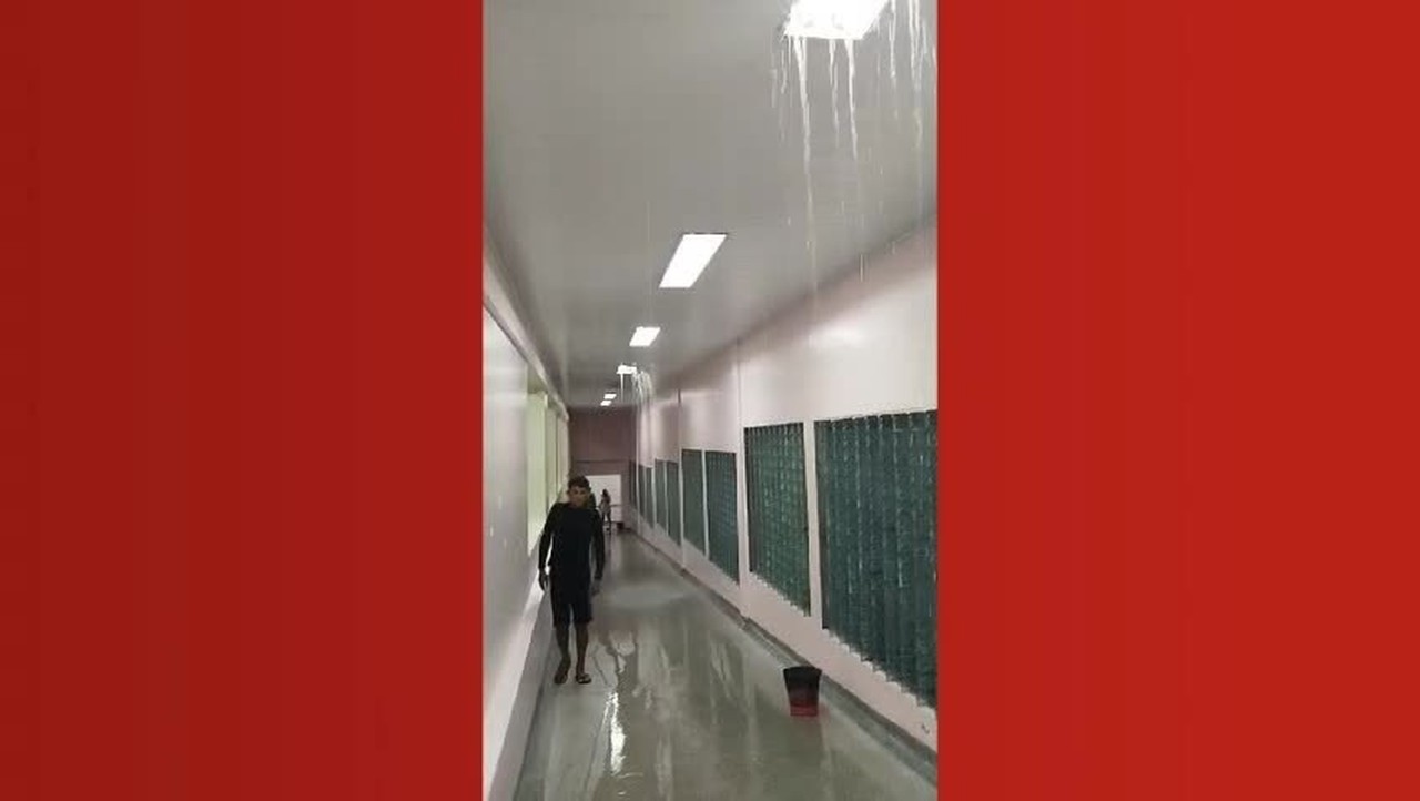 Após quase 100 milímetros de chuva, Rio Juruá fica a menos de um metro de transbordar em Cruzeiro do Sul; cidade teve alagamentos