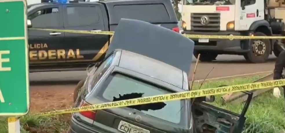 Suspeito é morto e policial federal fica ferido após tentativa de assalto e troca de tiros na BR-277 — Foto: Reprodução RPC