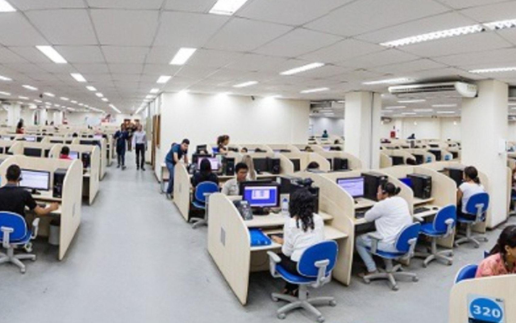 Empresa de telemarketing abre 200 vagas de emprego em Salvador