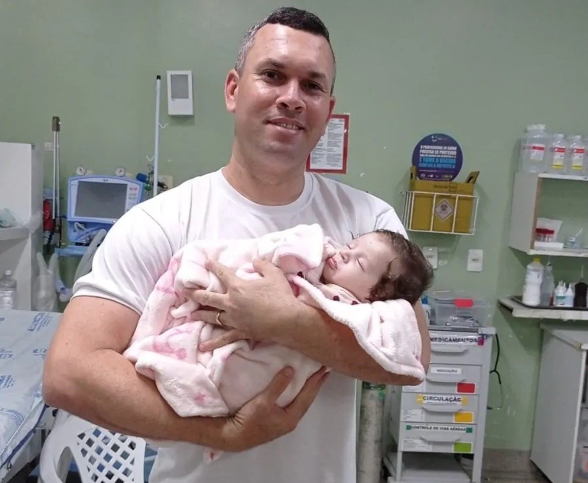 Policiais salvam bebê de engasgo após pai buscar ajuda em posto do BPRv em Arapiraca
