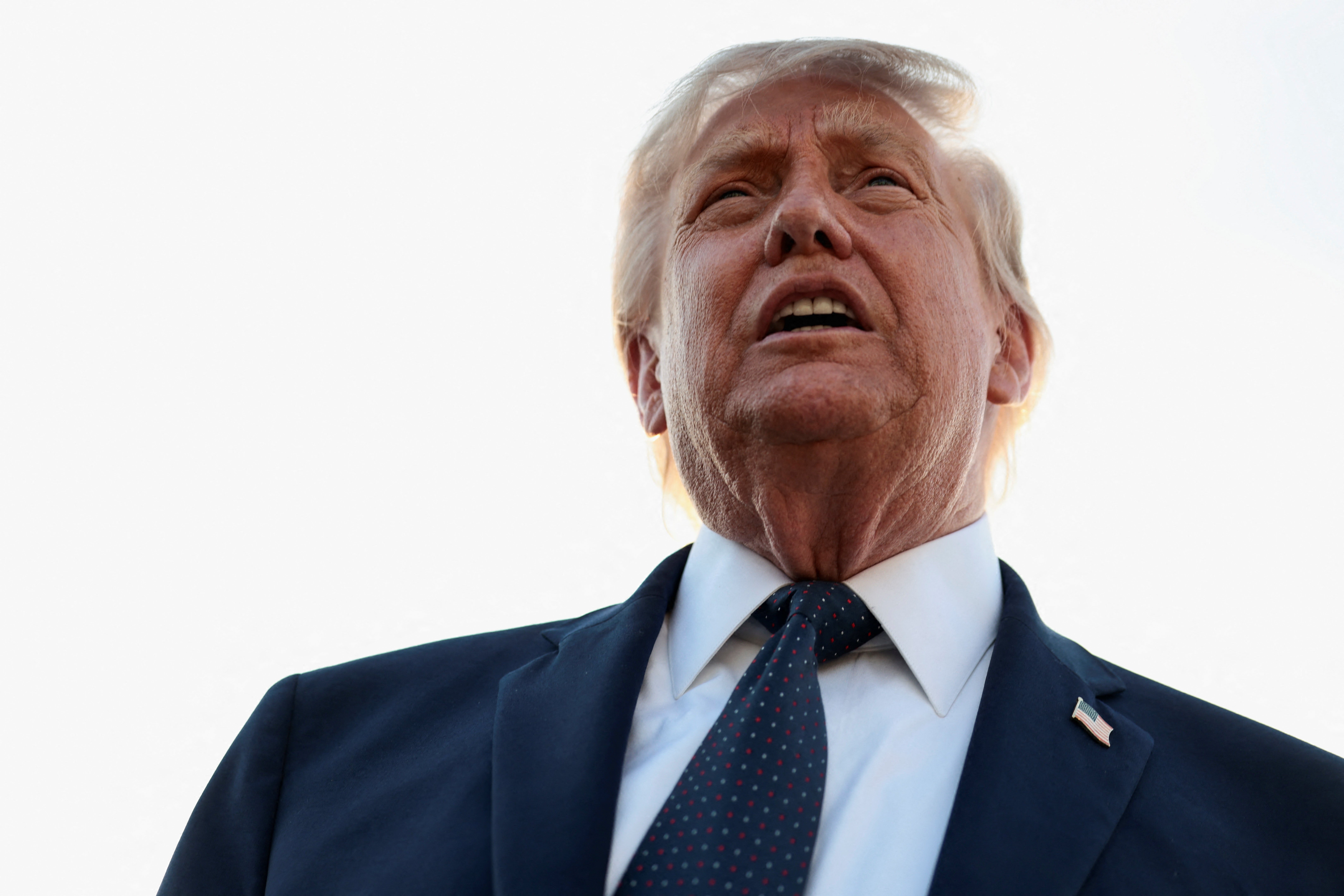 Trump diz que EUA não pagarão US$ 300 bi por reconstrução do Irã; valor consta no acordo de paz