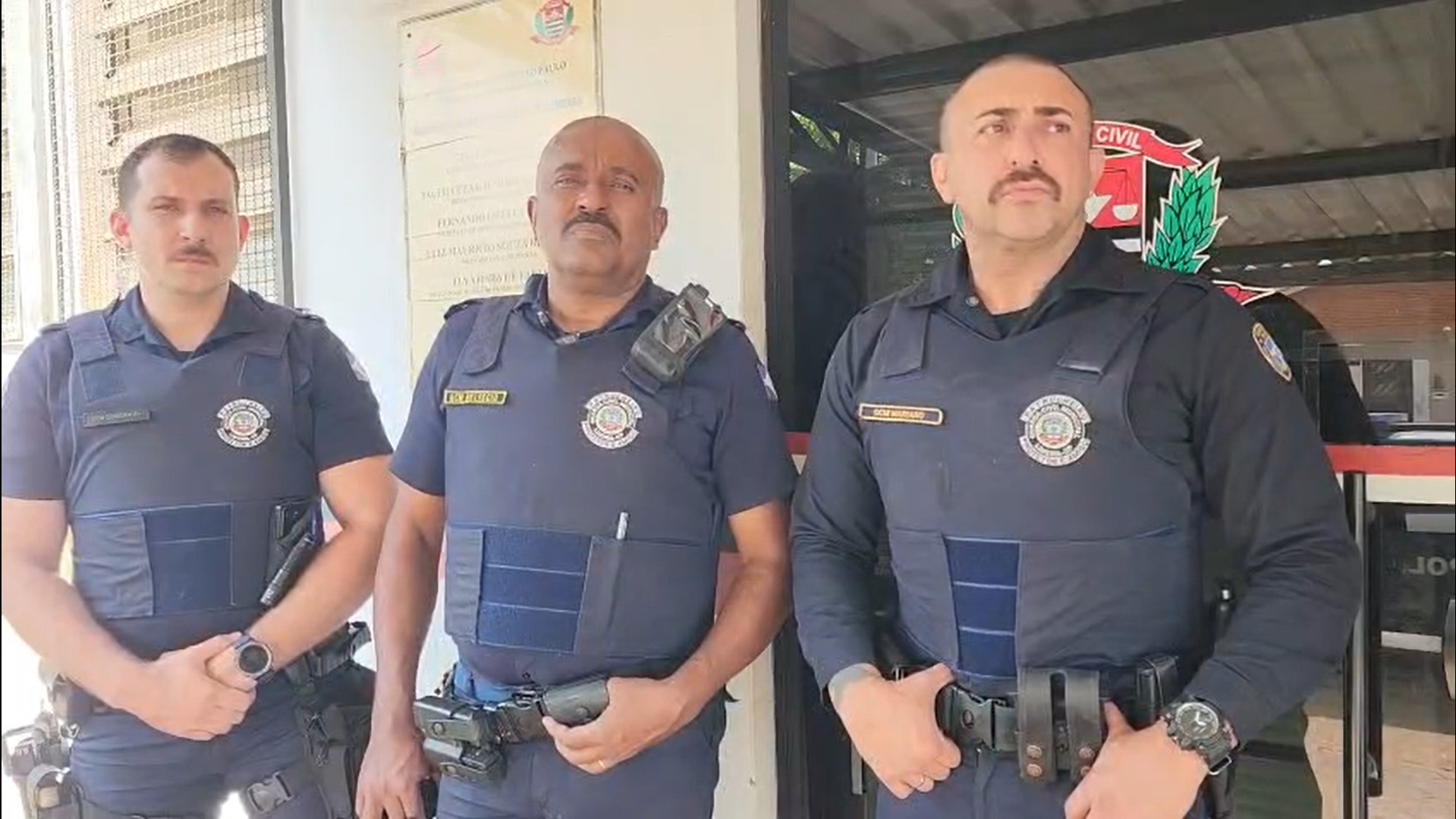 Mulher é presa por racismo após chamar guarda municipal de 'macaco' em delegacia de Limeira