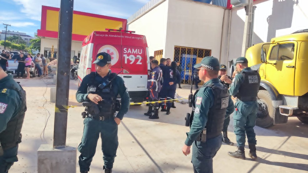 Samu foi acionado para socorrer Silvan Lima, mas ele já estava morto — Foto: Gleilson Nascimento / g1