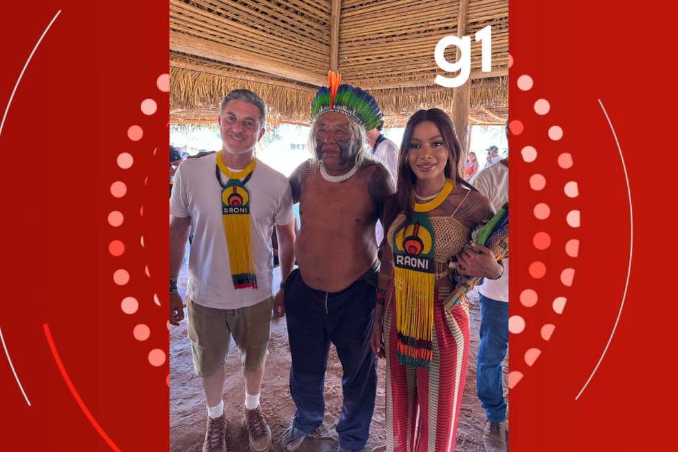 Anitta e Luciano Huck visitam cacique Raoni em MT � Foto: Patxon Metuktire