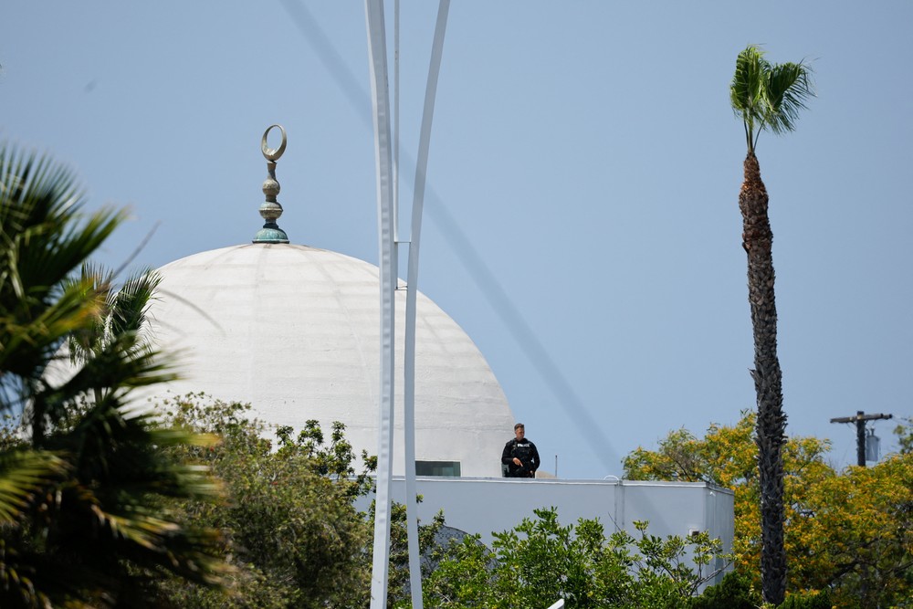 Ataque a tiros em Centro Islâmico de San Diego deixa cinco mortos na Califórnia
