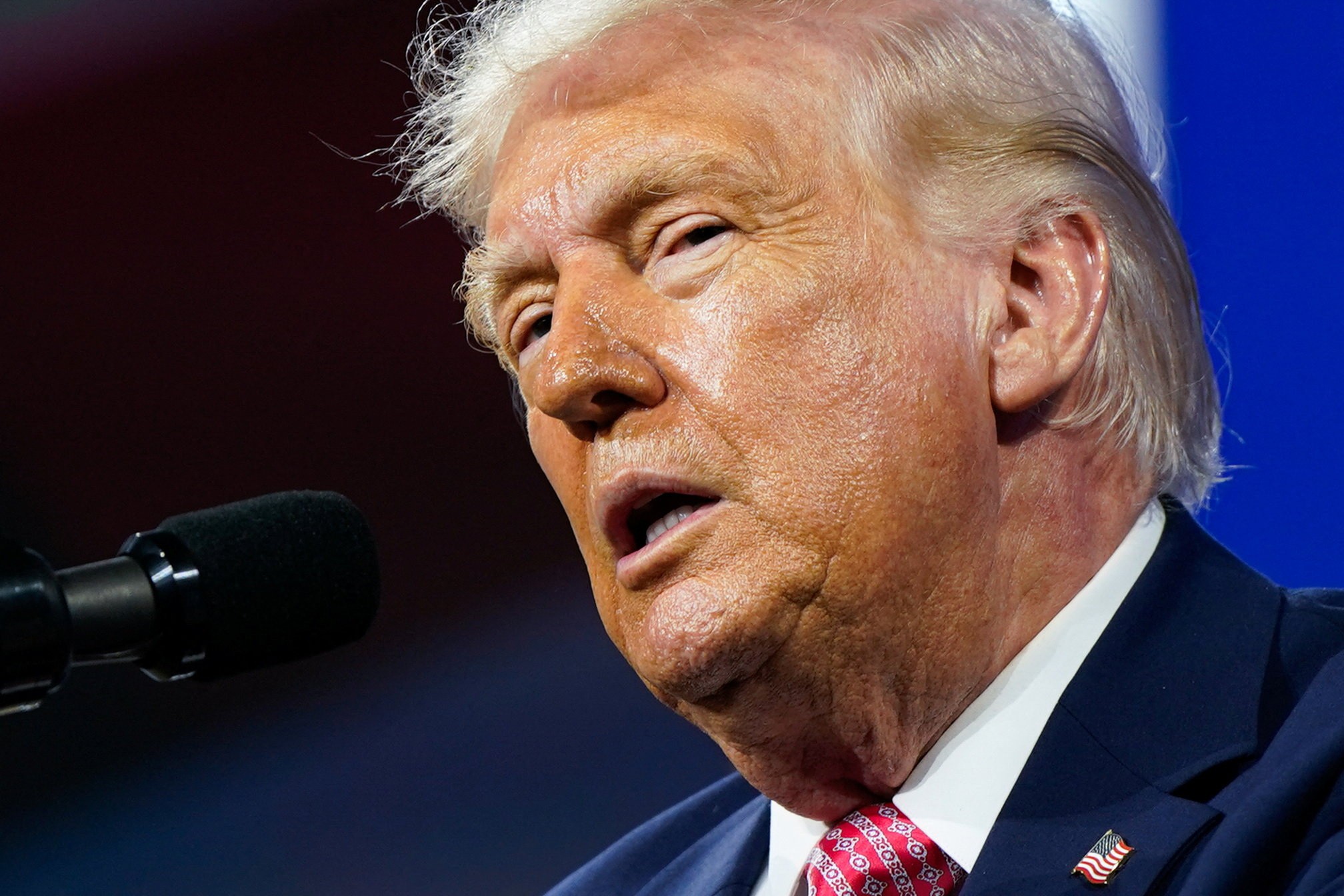 Trump volta a dizer que EUA estão 'aniquilando' a capacidade militar do Irã e reafirma que iranianos estão negociando