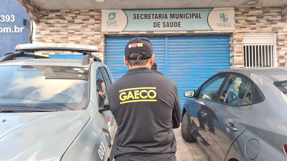 Operação do MP cumpriu mandados de busca e apreensão em Touros, no interior do RN — Foto: MPRN/Divulgação