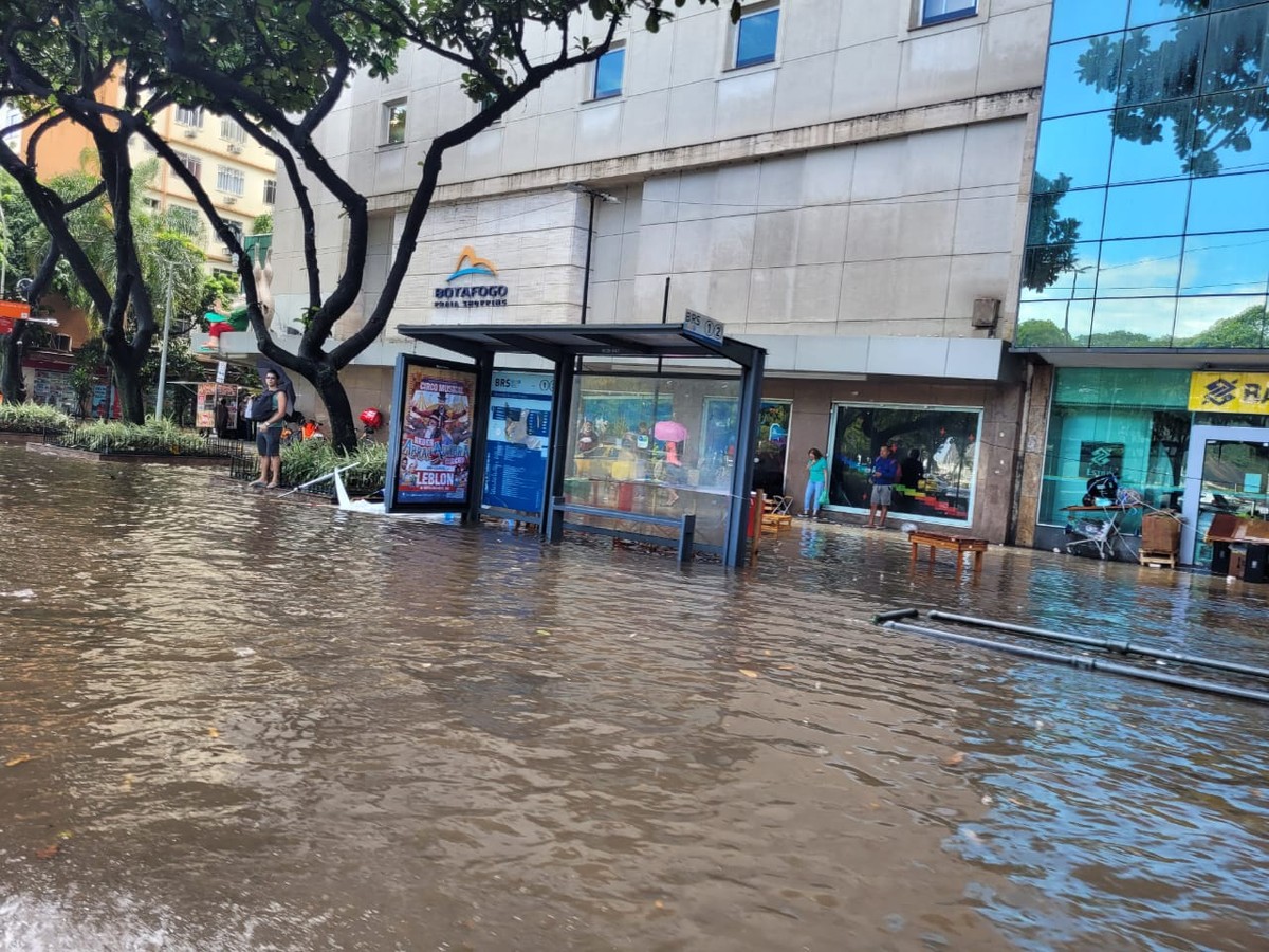 Rio Tem Chuva Forte E Entra Em Estágio De Mobilização Rio De Janeiro G1 