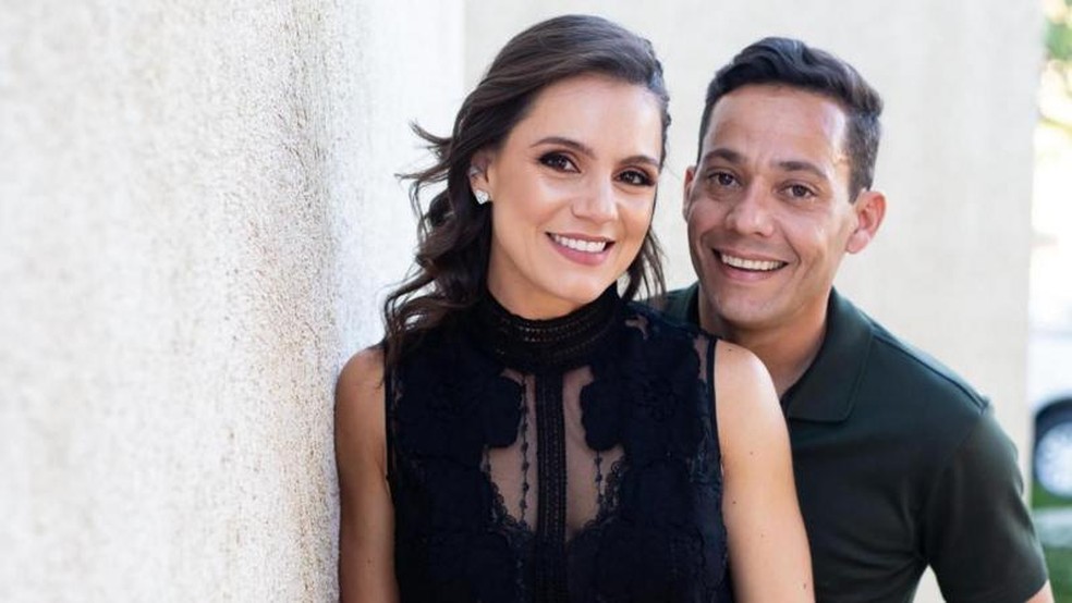 Juntos desde 2008, Luciana e Pedro planejam tirar algo positivo da repercussão do vídeo da família — Foto: Arquivo pessoal
