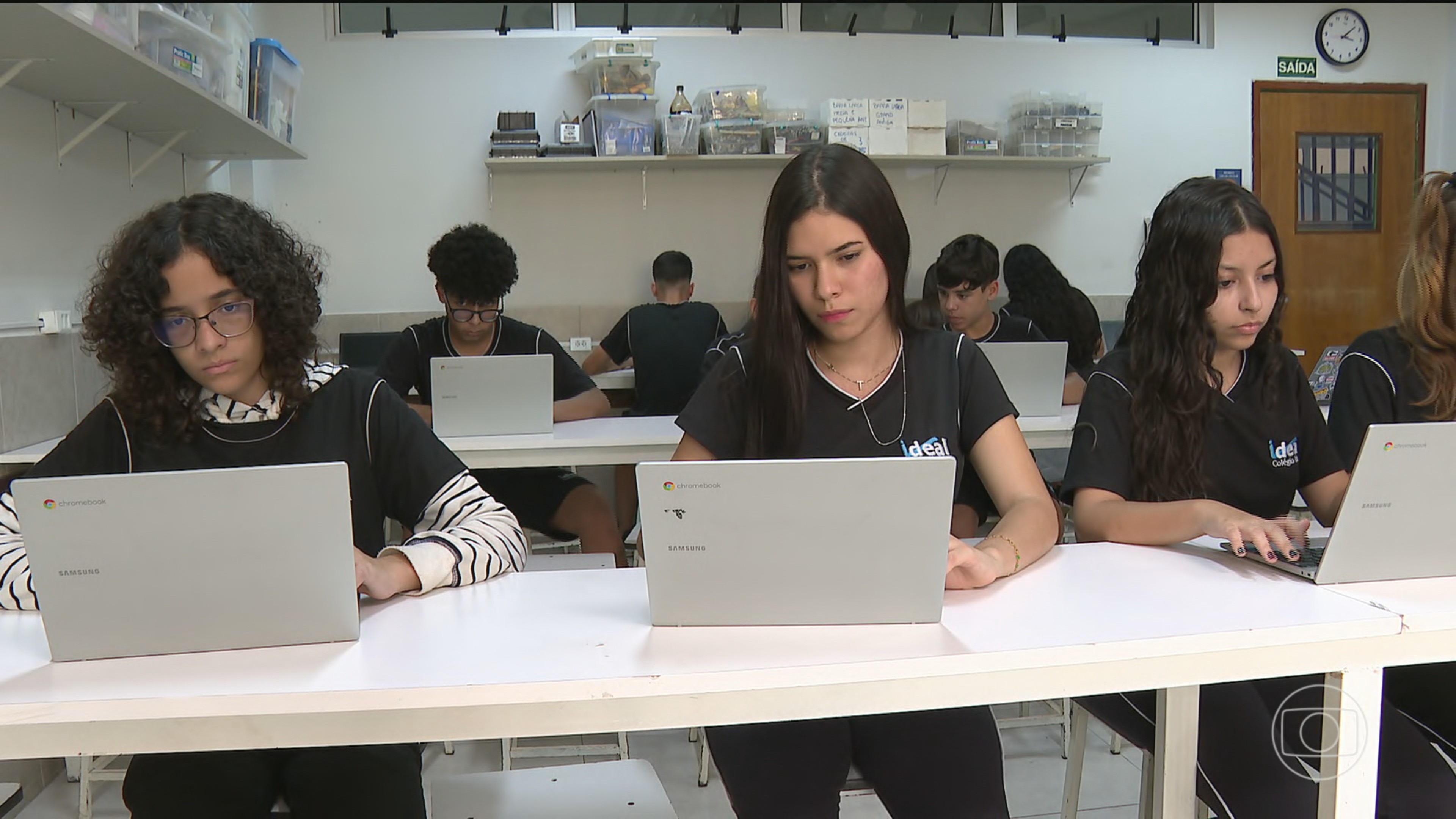Conselho Nacional de Educação consulta professores e sociedade civil sobre regras para uso da IA na sala de aula
