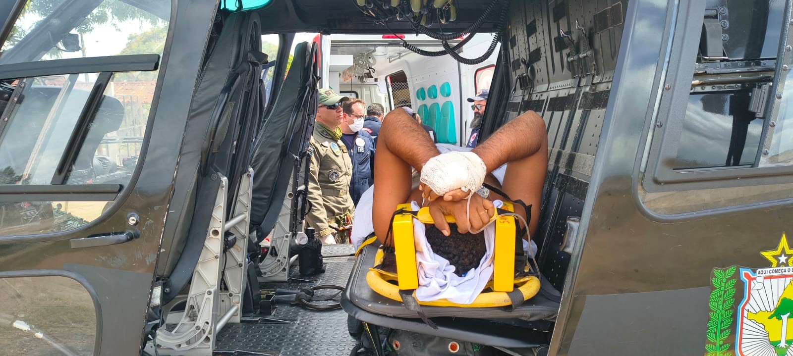 Trabalhador leva choque elétrico, cai de 5 metros e é transferido de helicóptero no Amapá