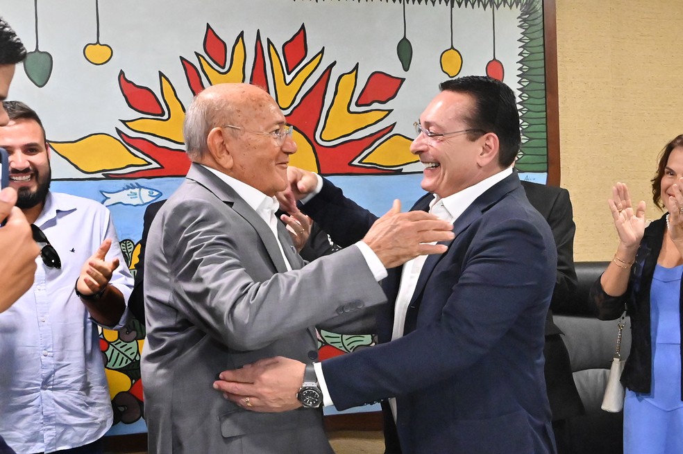 Vivaldo Costa toma posse para 10º mandato de deputado estadual no RN — Foto: Eduardo Maia