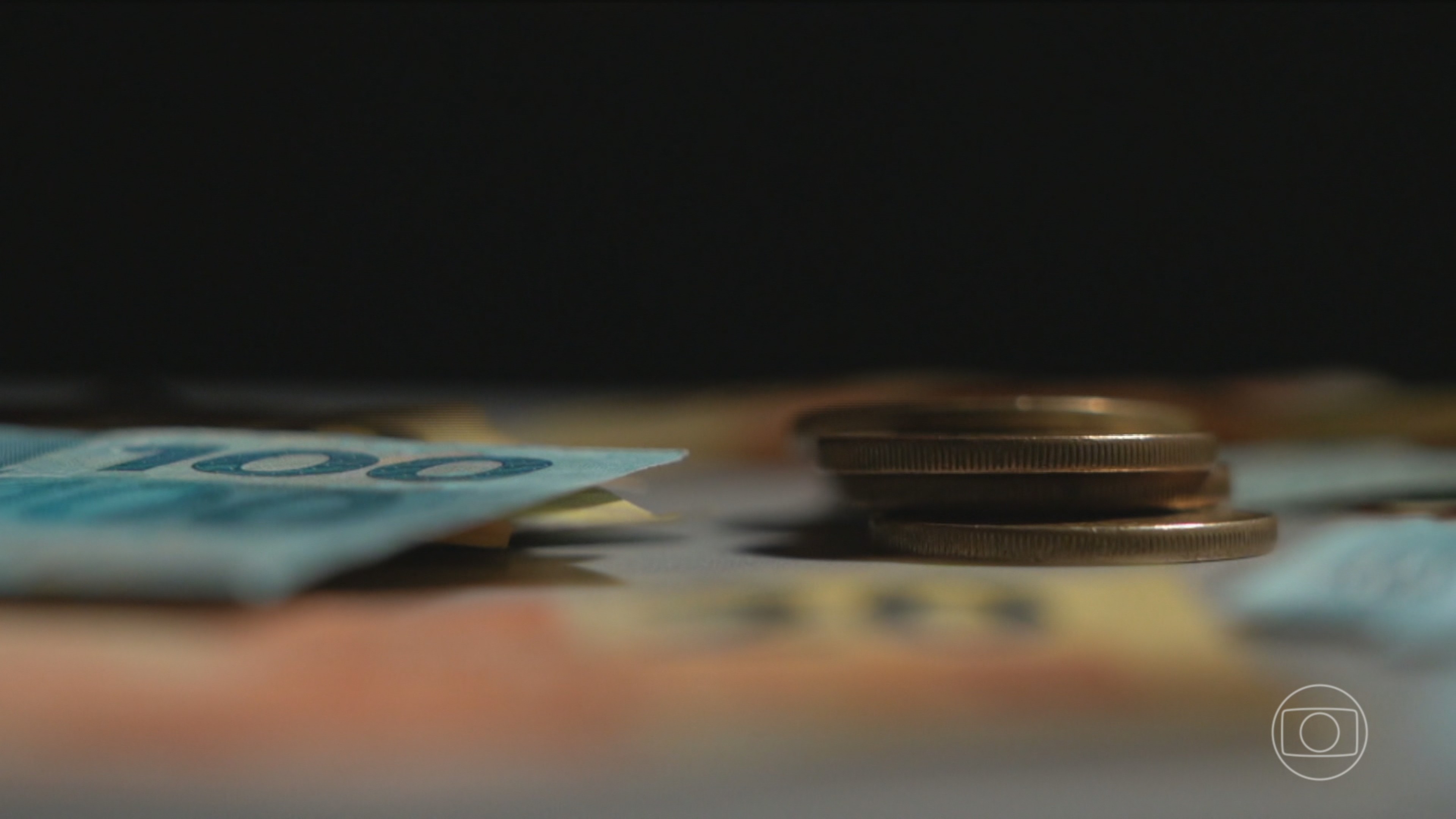 Famílias brasileiras nunca estiveram tão endividadas, aponta levantamento do Banco Central