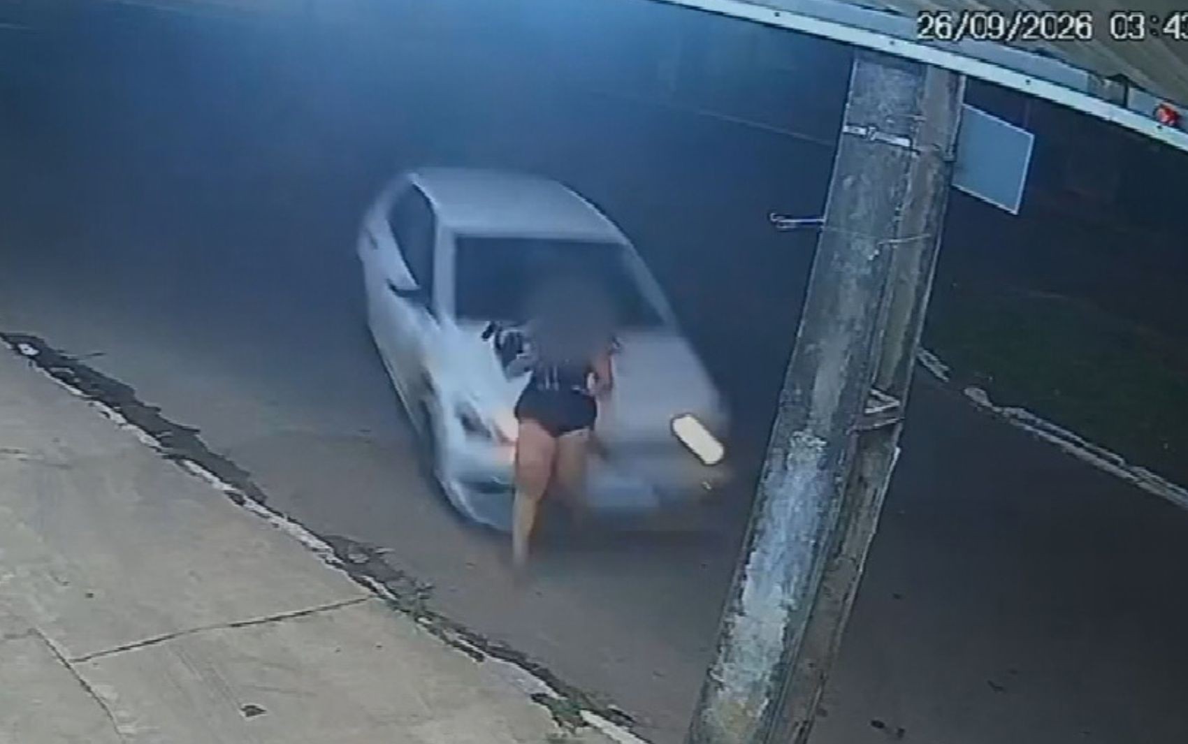 Mulher denuncia que foi atropelada pelo ex-namorado duas vezes: 'Dor que eu não desejo nem para o pior inimigo'