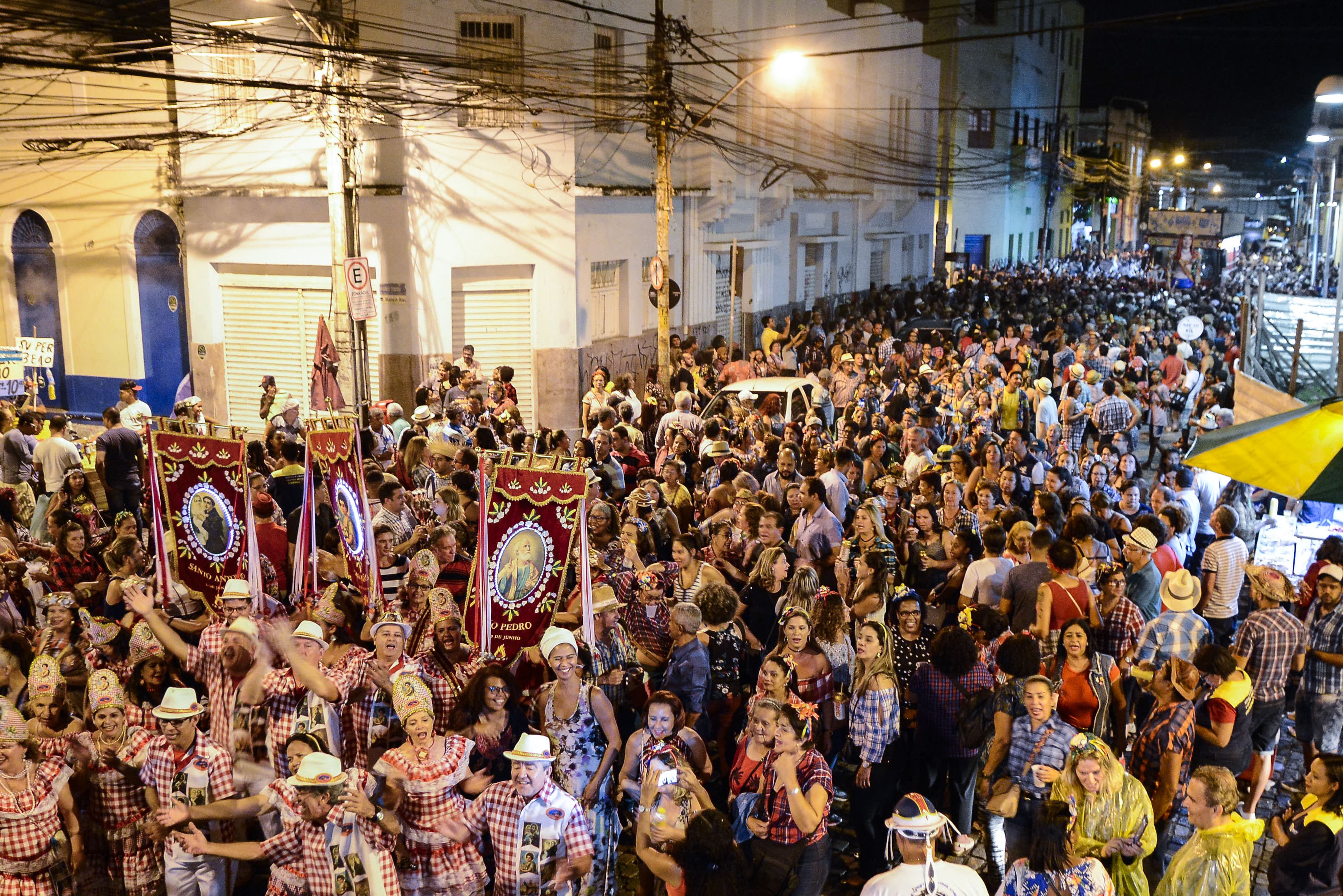 Caminhada do Forró, show de Geraldinho Lins e Concurso de Quadrilhas agitam fim de semana do São João do Recife; confira