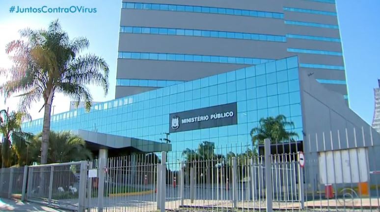 Ministério Público denuncia como feminicídio assassinato de homem trans com 40 facadas; irmão é suspeito