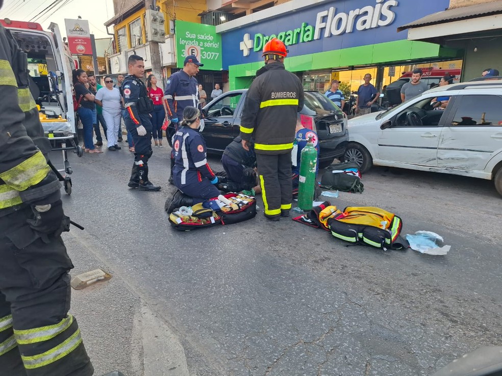 O acidente ocorreu na Avenida Marechal Deodoro, em Cuiabá — Foto: Leandro Agostini/TVCA