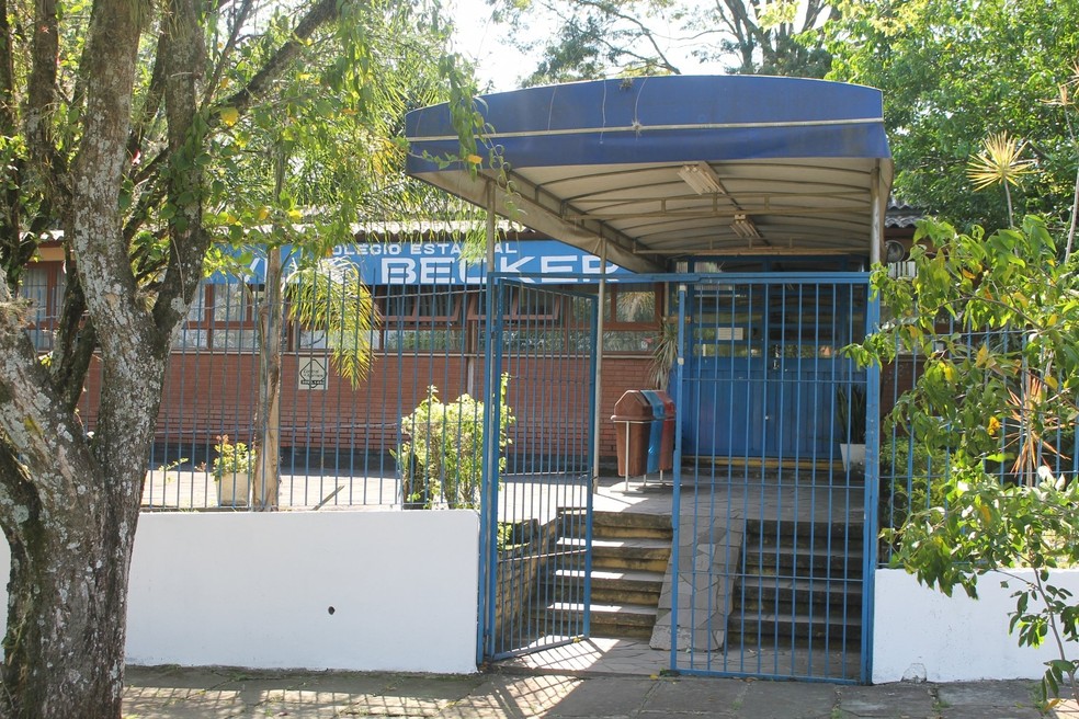 Fachada da Escola Estadual Vila Becker, em Novo Hamburgo &mdash; Foto: Cpers/Divulgação