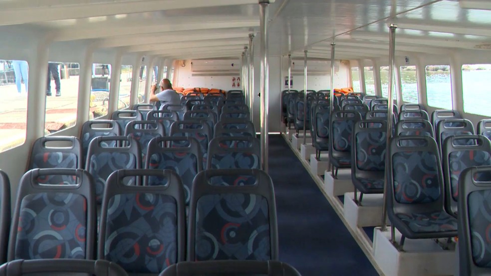 Parte interior de lancha do Sistema Aquaviário. — Foto: Reprodução/TV Gazeta