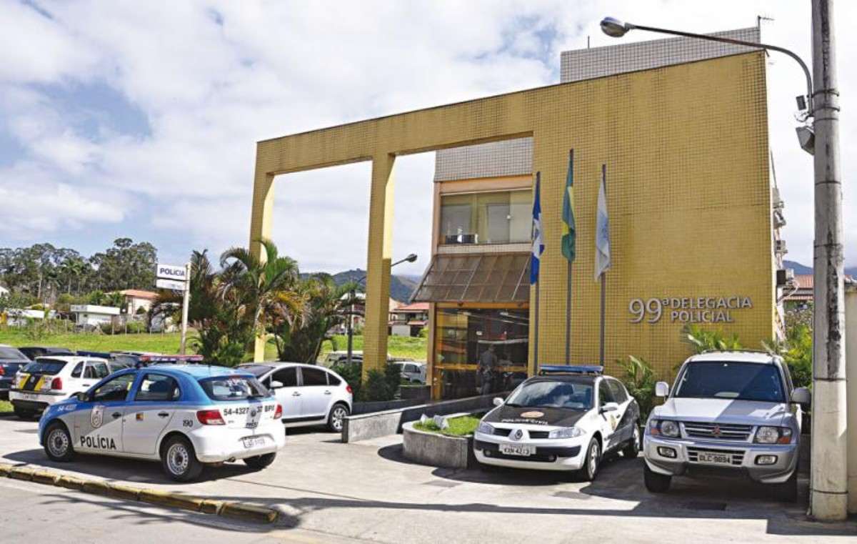 Homem é preso por agredir mulher em Itatiaia