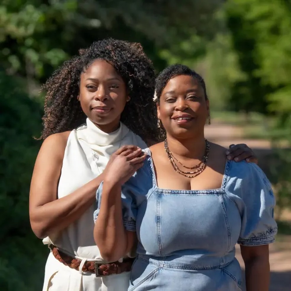 as gêmeas Michelle e Lavínia — Foto: BBC