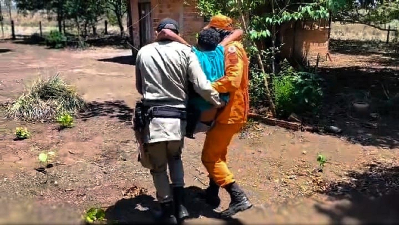 Homem é resgatado após ficar mais de 24 horas desaparecido em área de mata