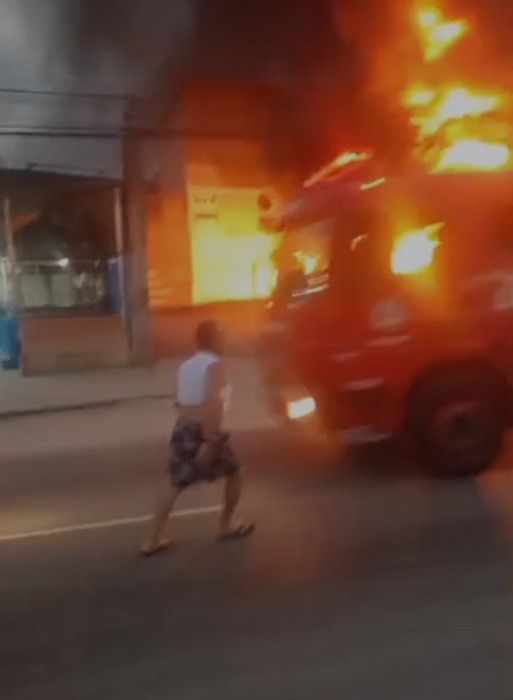 Incêndio atinge imóvel na Zona Norte do Rio