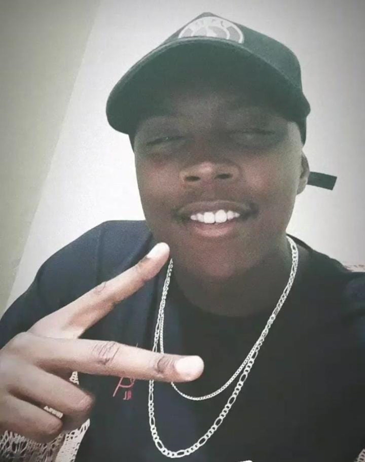 Quem era o motoboy que morreu em acidente com caminhão em MG; esposa está grávida