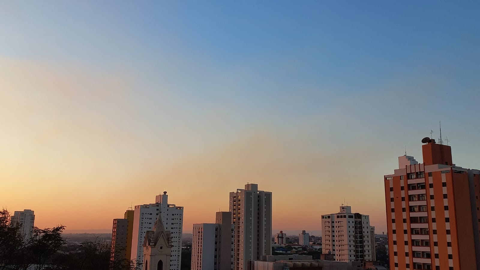 Tempo seco em Piracicaba: fechar janelas ajuda a melhorar umidade do ar? Especialista explica