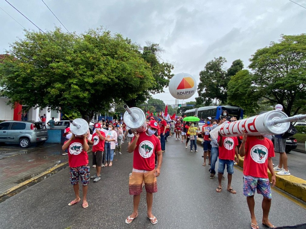 Recife registra protesto contra Bolsonaro e a favor da vacinação contra a  Covid-19, Pernambuco