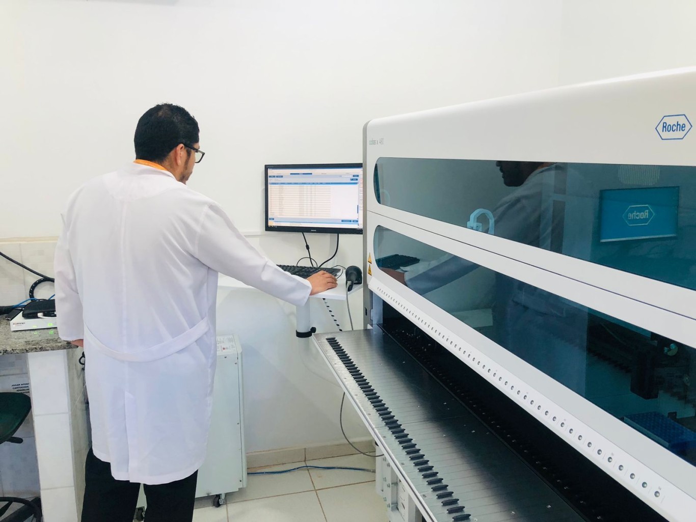 Com novo equipamento, CTA amplia capacidade diagnóstica e reforça papel regional no enfrentamento ao HIV e hepatites
