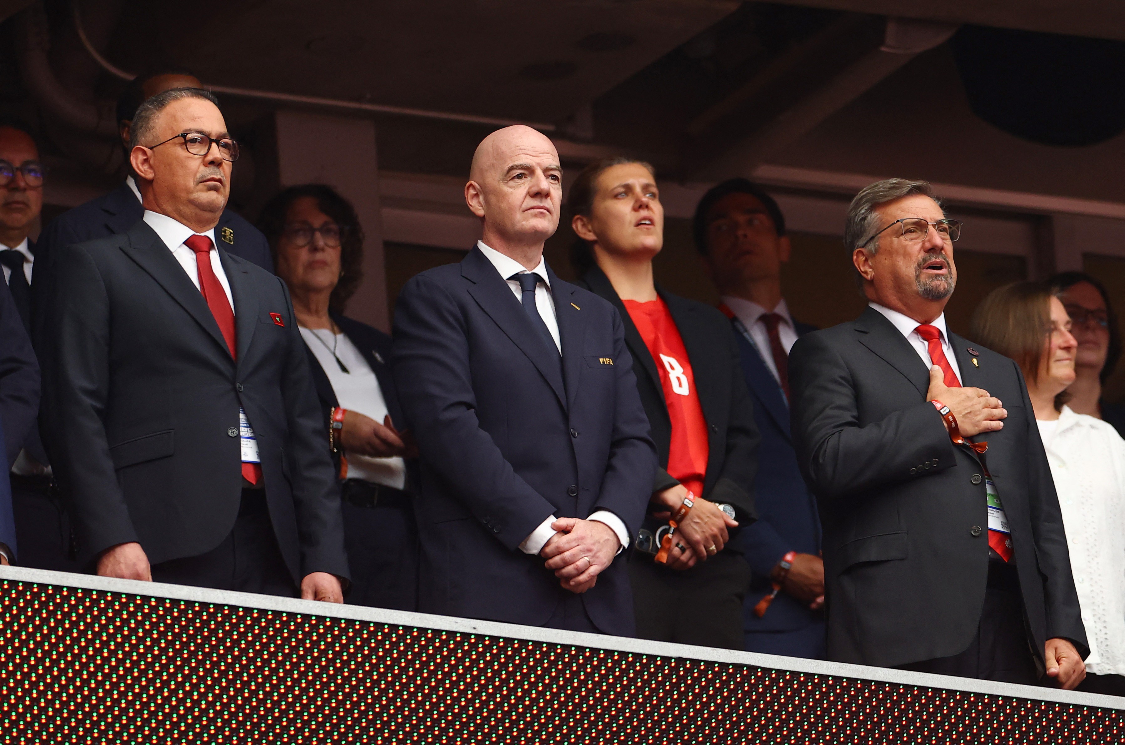 Presidente da Fifa nega interferência em decisão que tirou cartão vermelho de jogador dos EUA