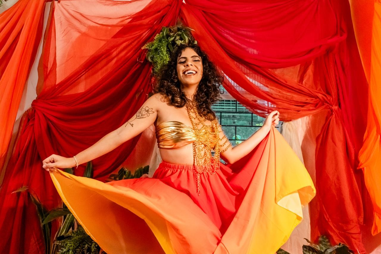 Cantora Andrezza apresenta em Petrolina show em homenagem a Gal Costa