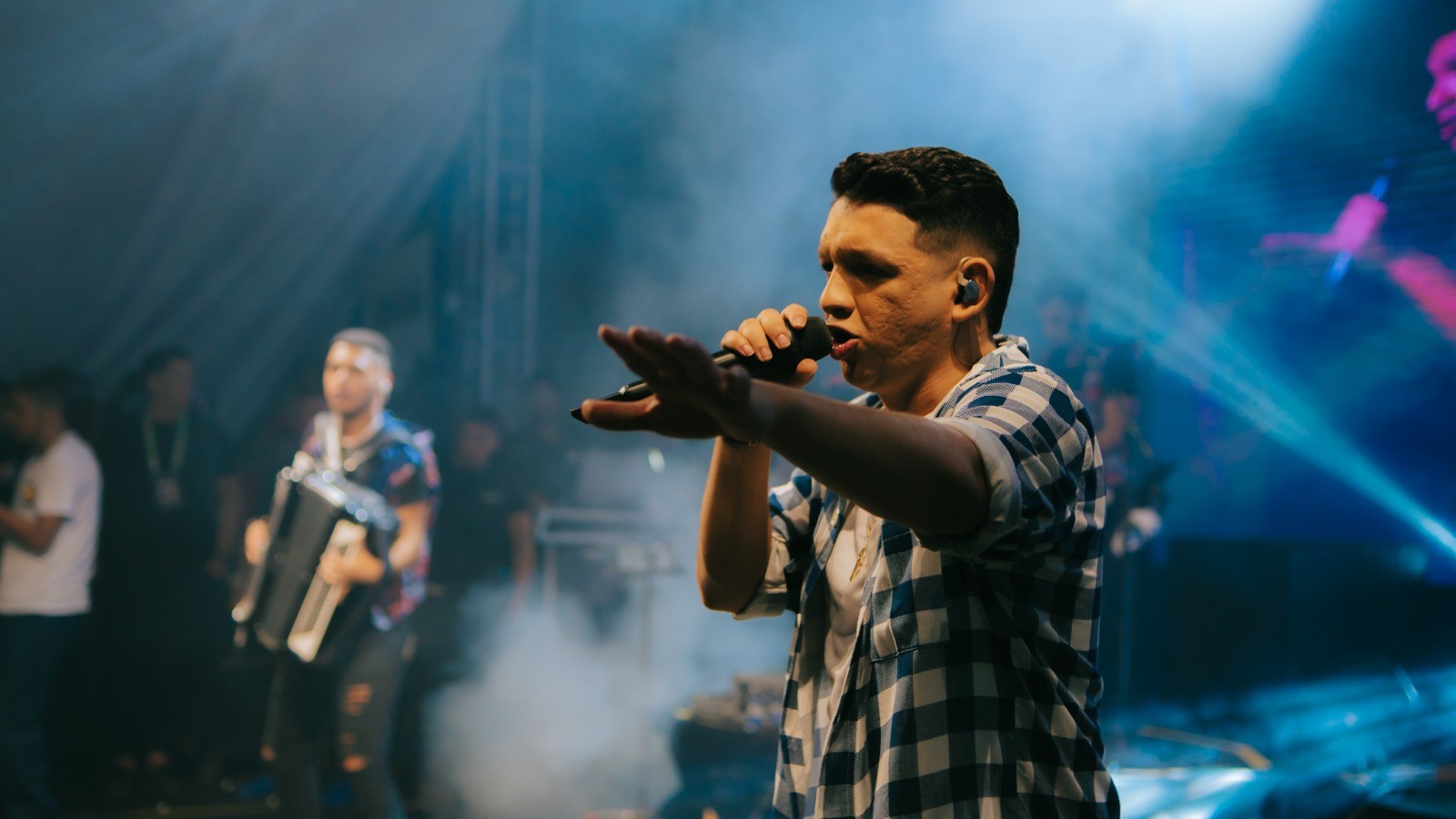 Expoacre Juruá 2025 tem show de Marcynho Sensação e artistas locais; veja programação da 4ª noite