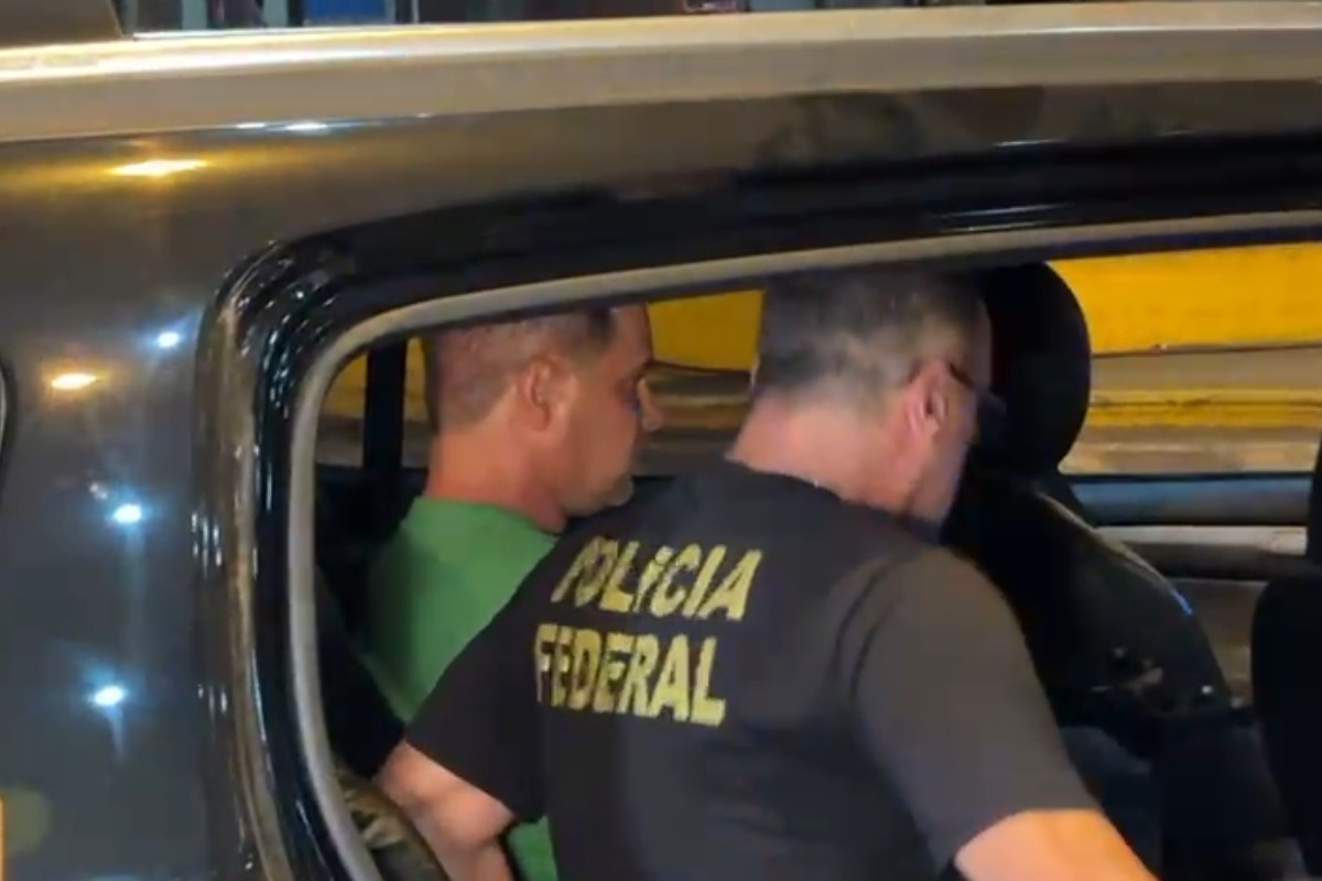 Silvinei Vasques é entregue à Polícia Federal e chega ao Brasil após prisão no Paraguai